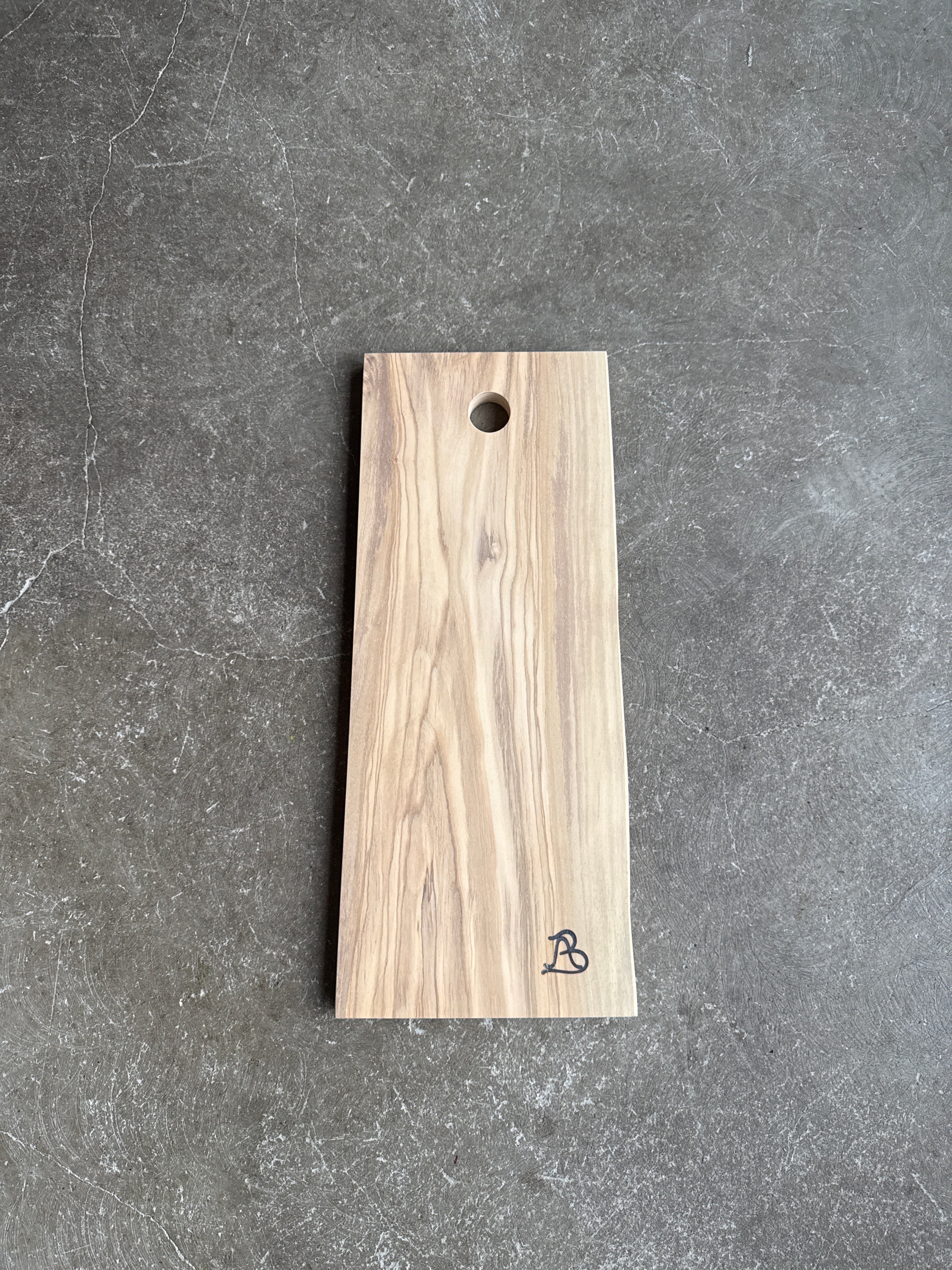 Skærebræt 46 x 20 cm i oliventræ fra Andrea Brugi